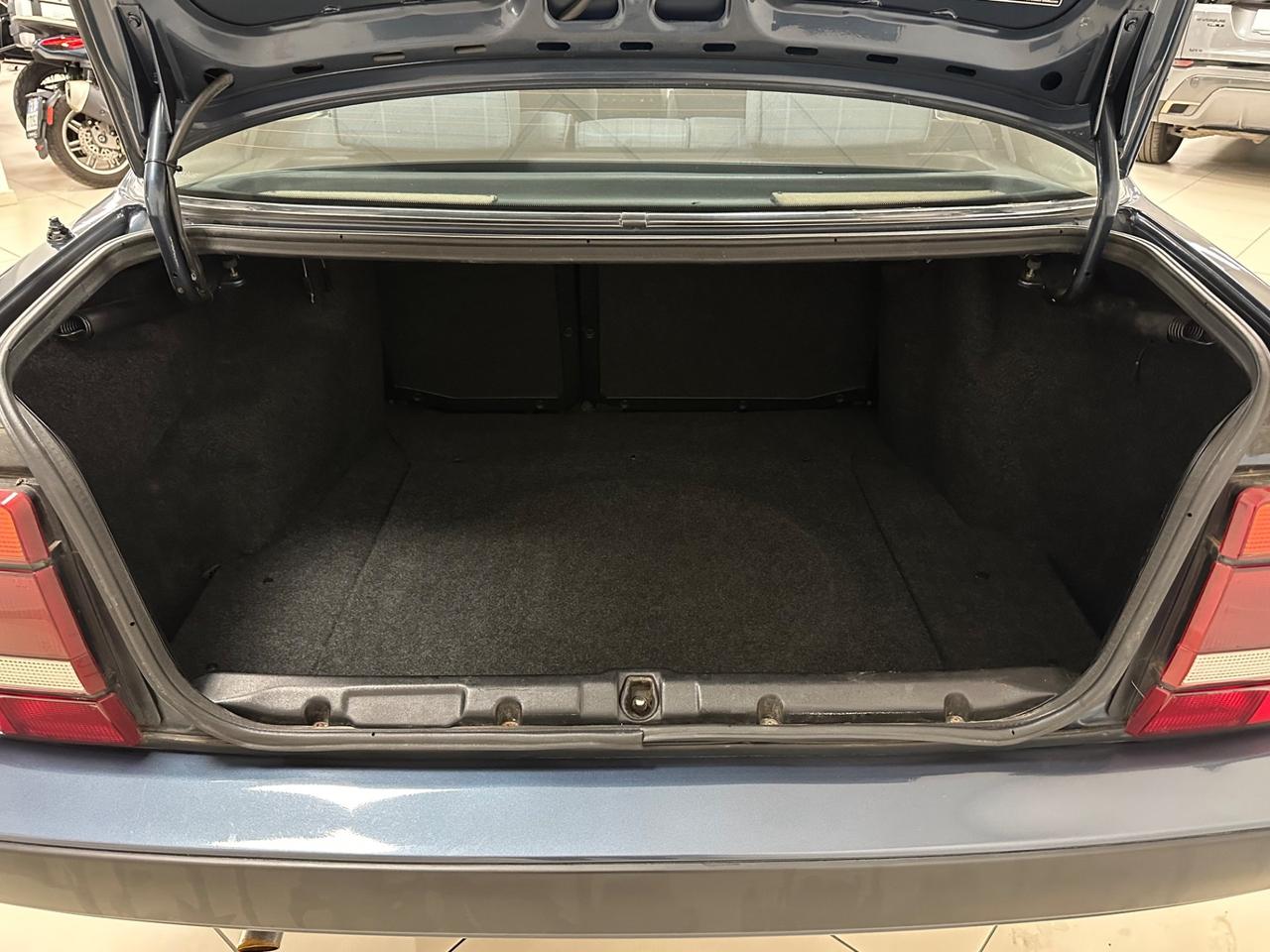 Lancia Thema 2.0 i.e. 16V Automatica - 1990