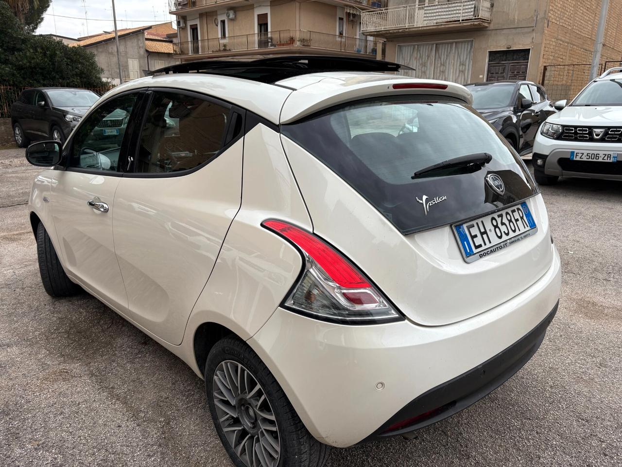 Lancia Ypsilon 0.9 TwinAir 85 CV 5 porte S&S Platinum
