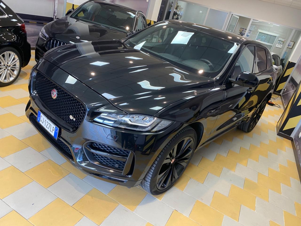 Jaguar F-Pace 3.0 D V6 300 CV AWD aut. R-Sport