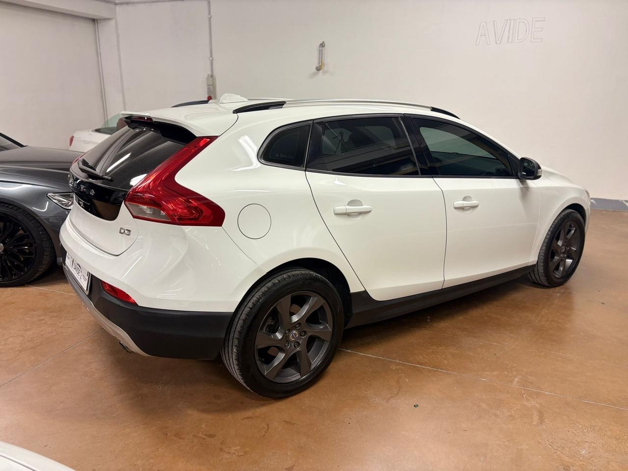 Volvo V40 Cross Country V40 Cross Country D3 Geartronic Summum