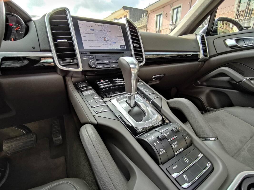 Porsche Cayenne 3.0 Platinum Ed. TETTO APRIBILE