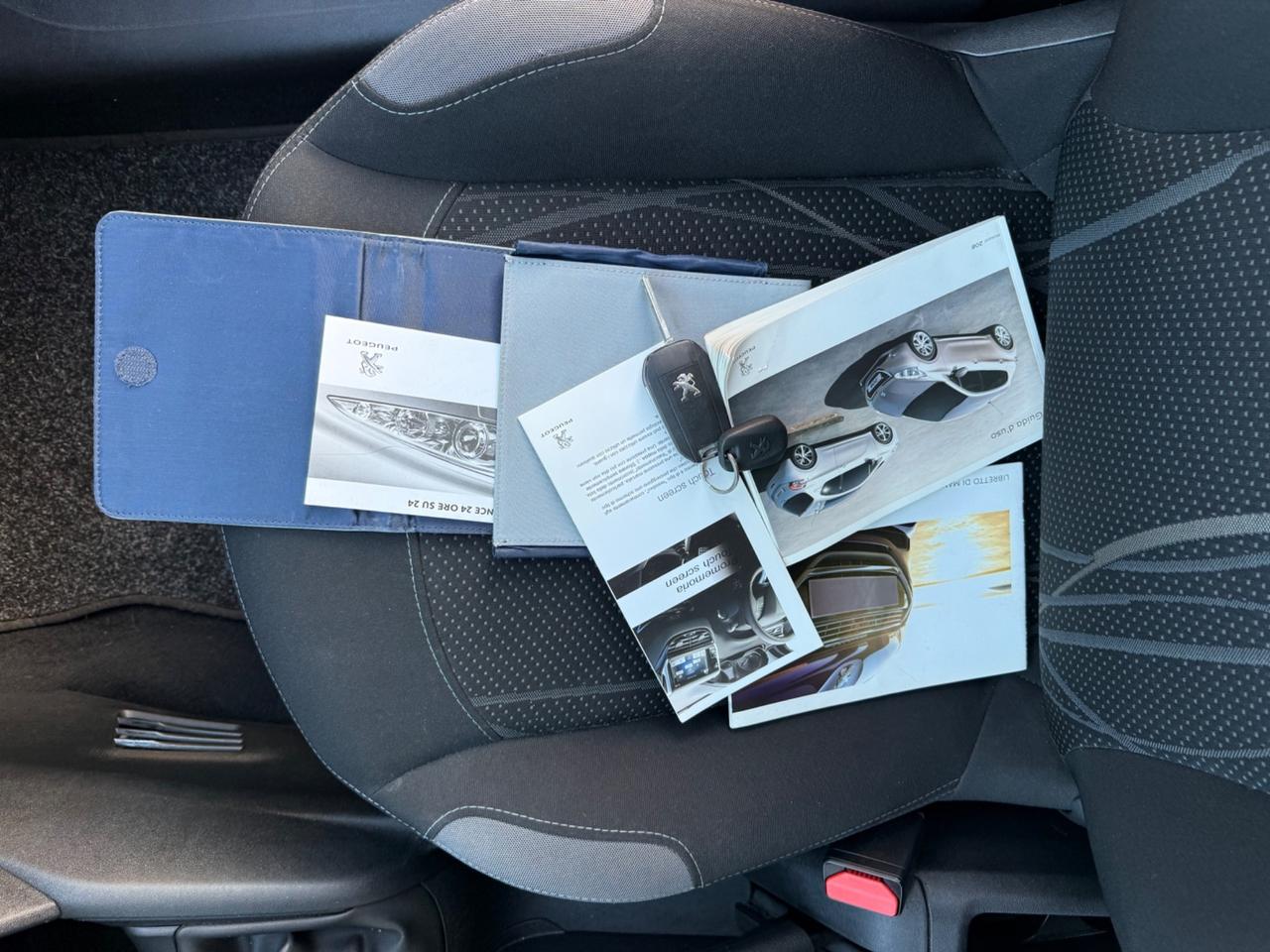 Peugeot 208 1.2 VTi 82 CV 5 porte Allure