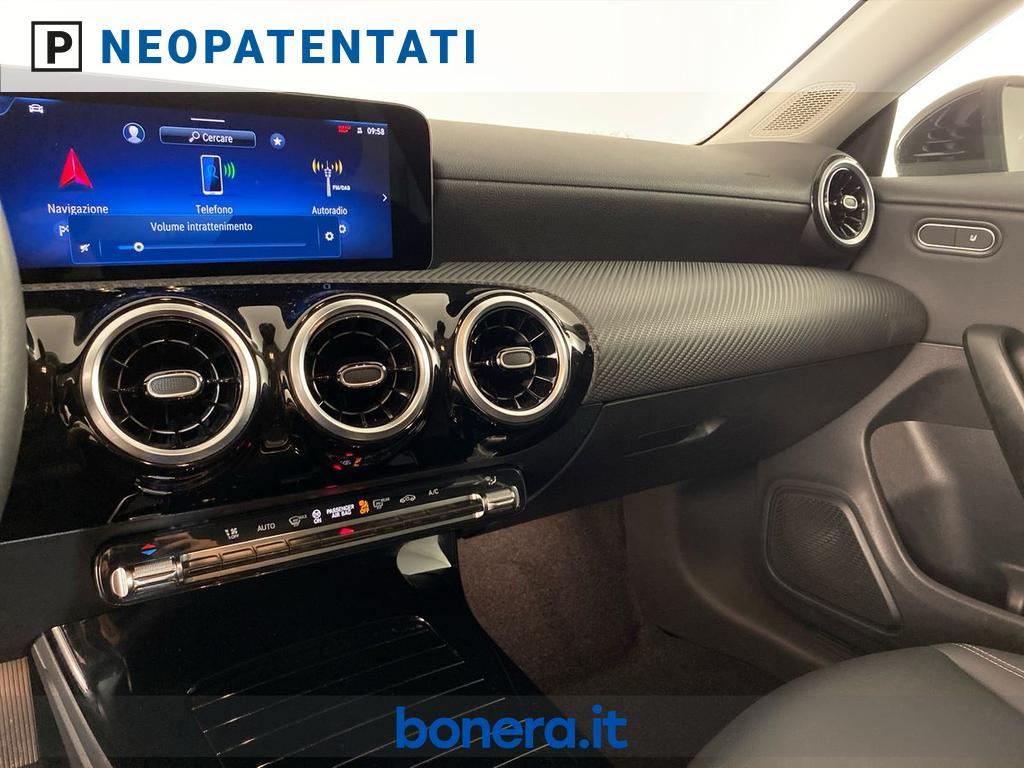 Mercedes CLA Shooting Brake 180 D Advanced 8G-DCT