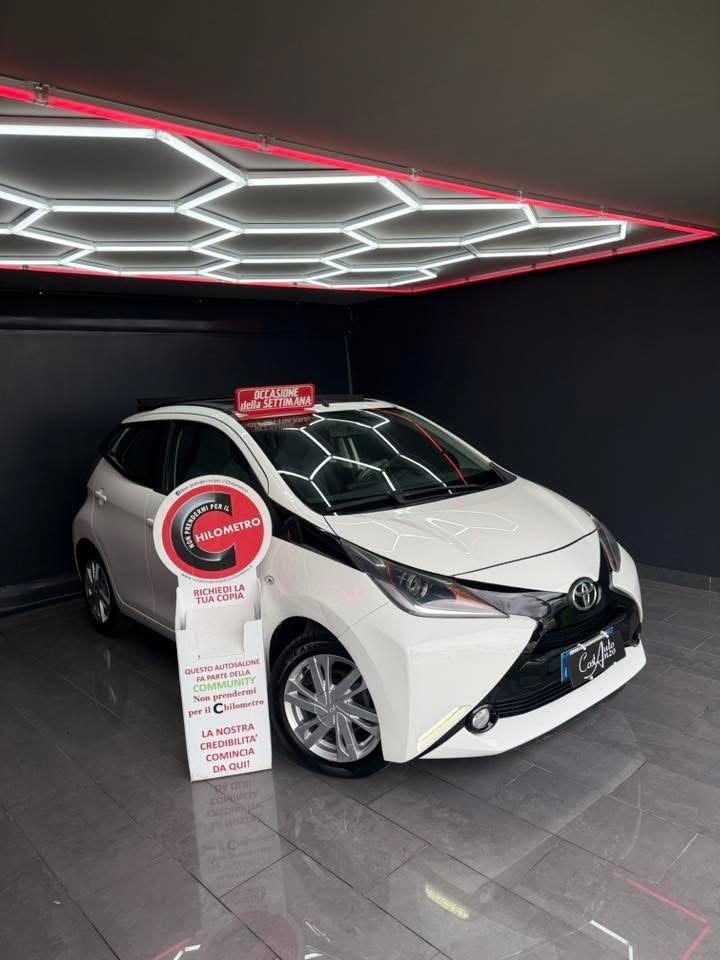Toyota Aygo 1.0 Benzina CABRIO x-wave 2015
