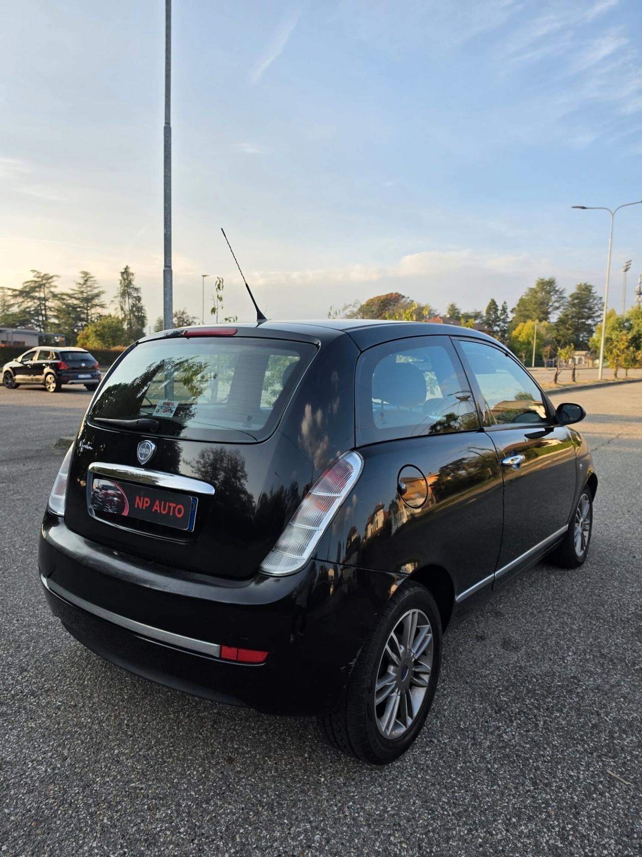 Lancia Ypsilon 1.2 gpl