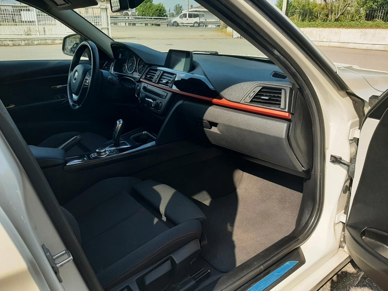 Bmw 320D Touring cc. 2.000 Turbodiesel CV. 184 Allestimento M Sport Automatica con Navigatore.