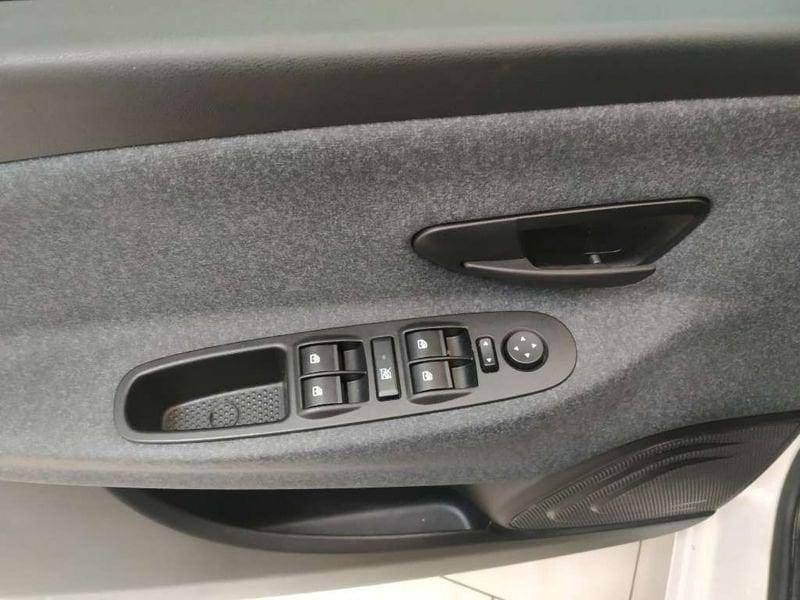 Lancia Ypsilon 1.0 firefly hybrid Silver s&s 70cv