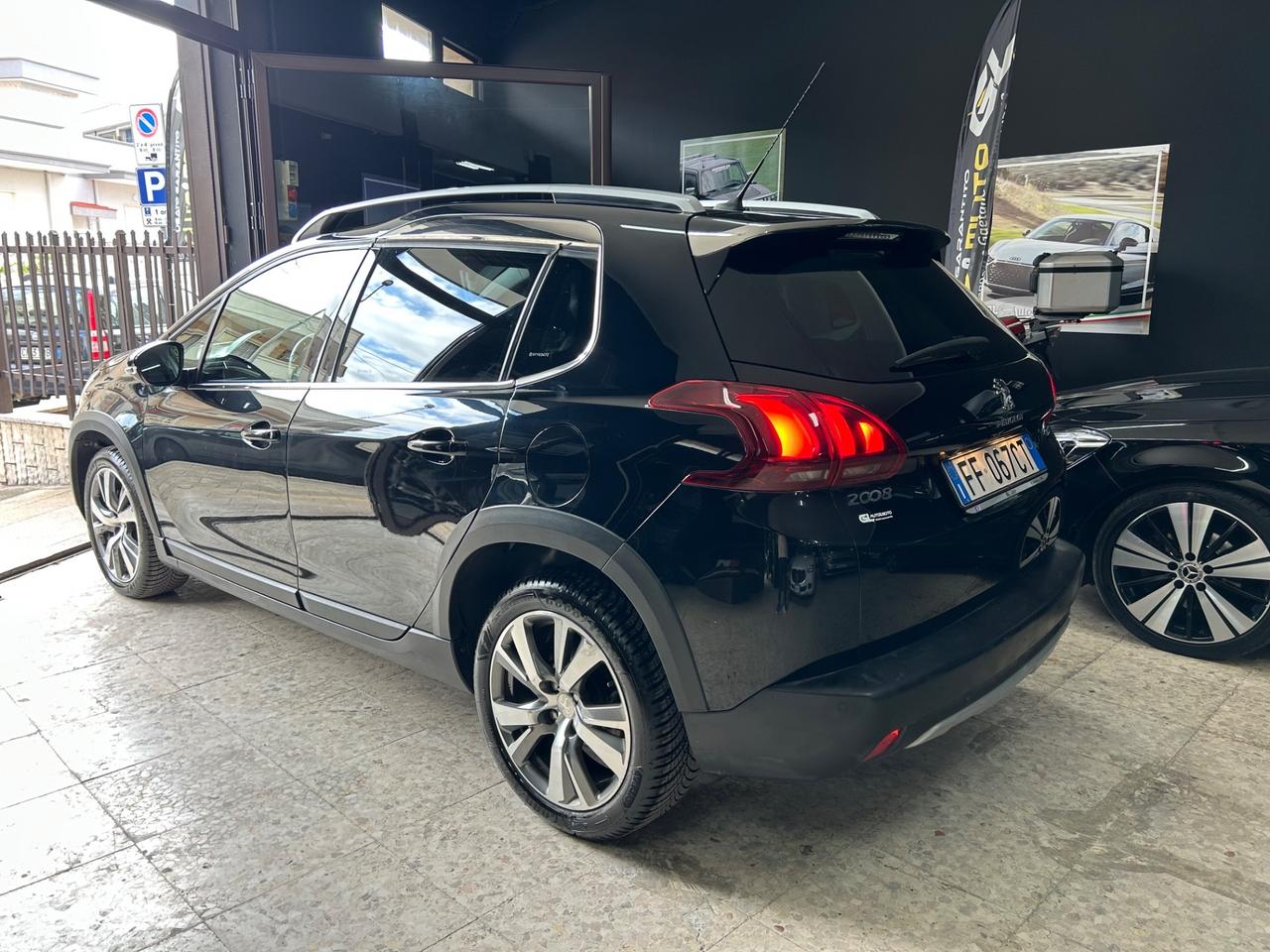 Peugeot 2008 PureTech Turbo 110 S&S Allure