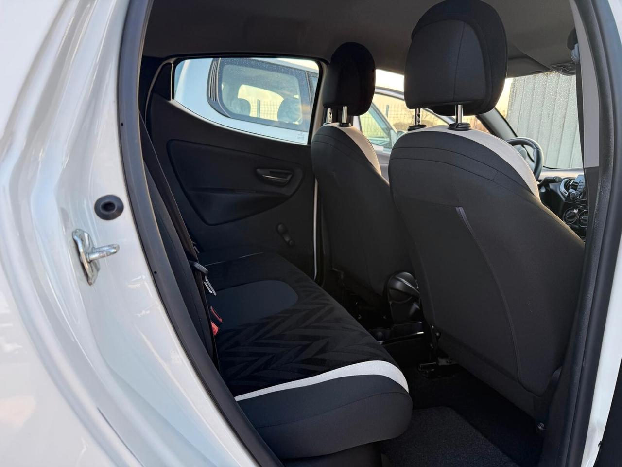 Lancia Ypsilon 1.3 MJT 16V 95 CV 5 porte S&S Gold