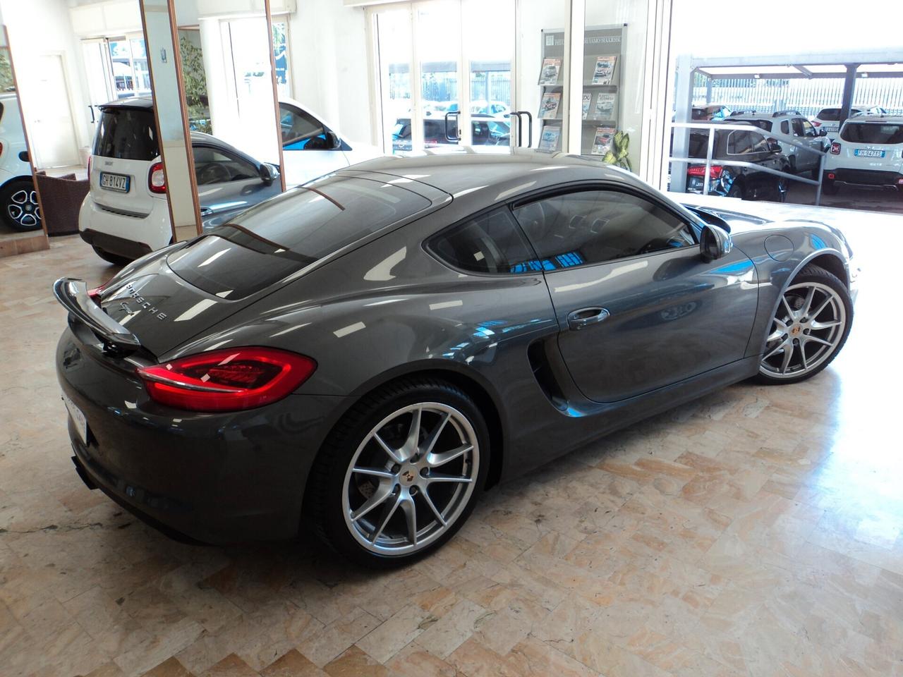 Porsche Cayman 2.7