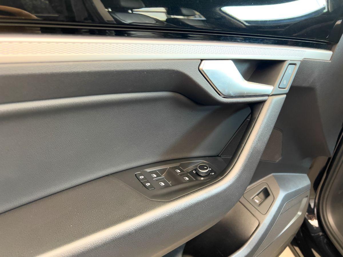 VOLKSWAGEN - Touareg - 3.0 TDI Black Style