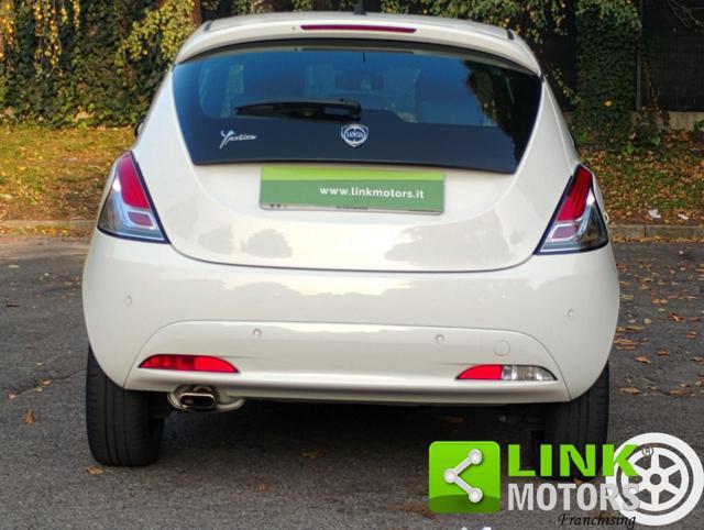 LANCIA Ypsilon 1.2 69 CV 5 porte Gold