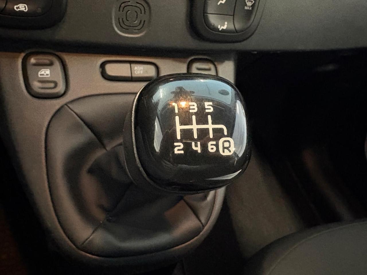 Fiat Panda CROSS 1.0 FireFly Hybrid 5 posti SPOTICAR