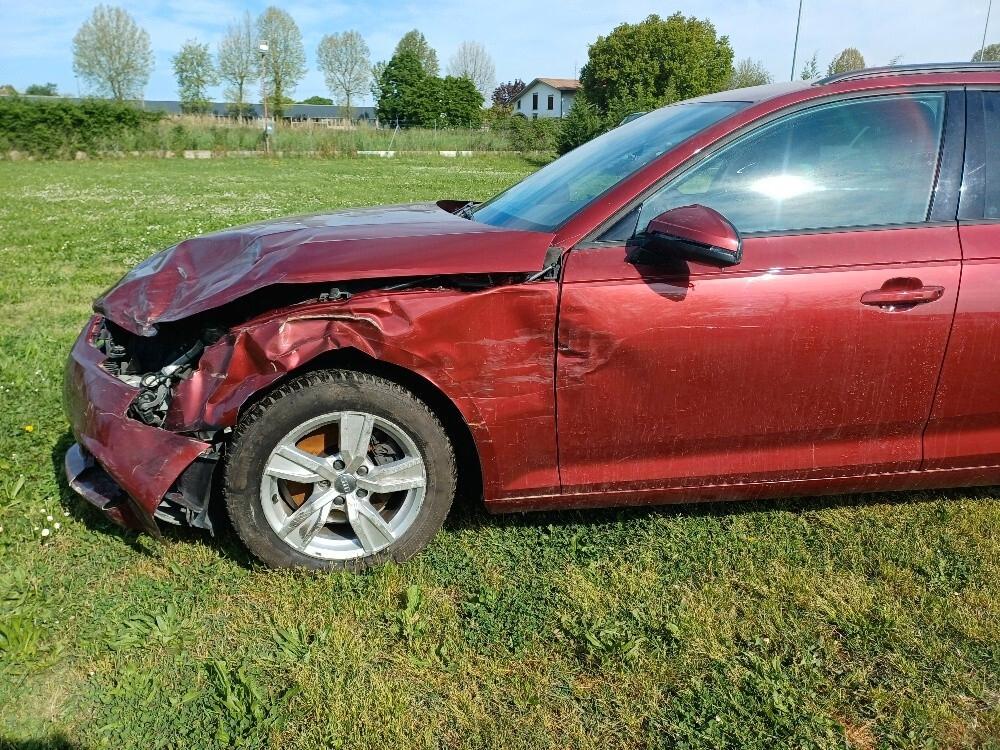 Audi A4 Avant 2.0 TDI 150 CV 2017 Incidentata