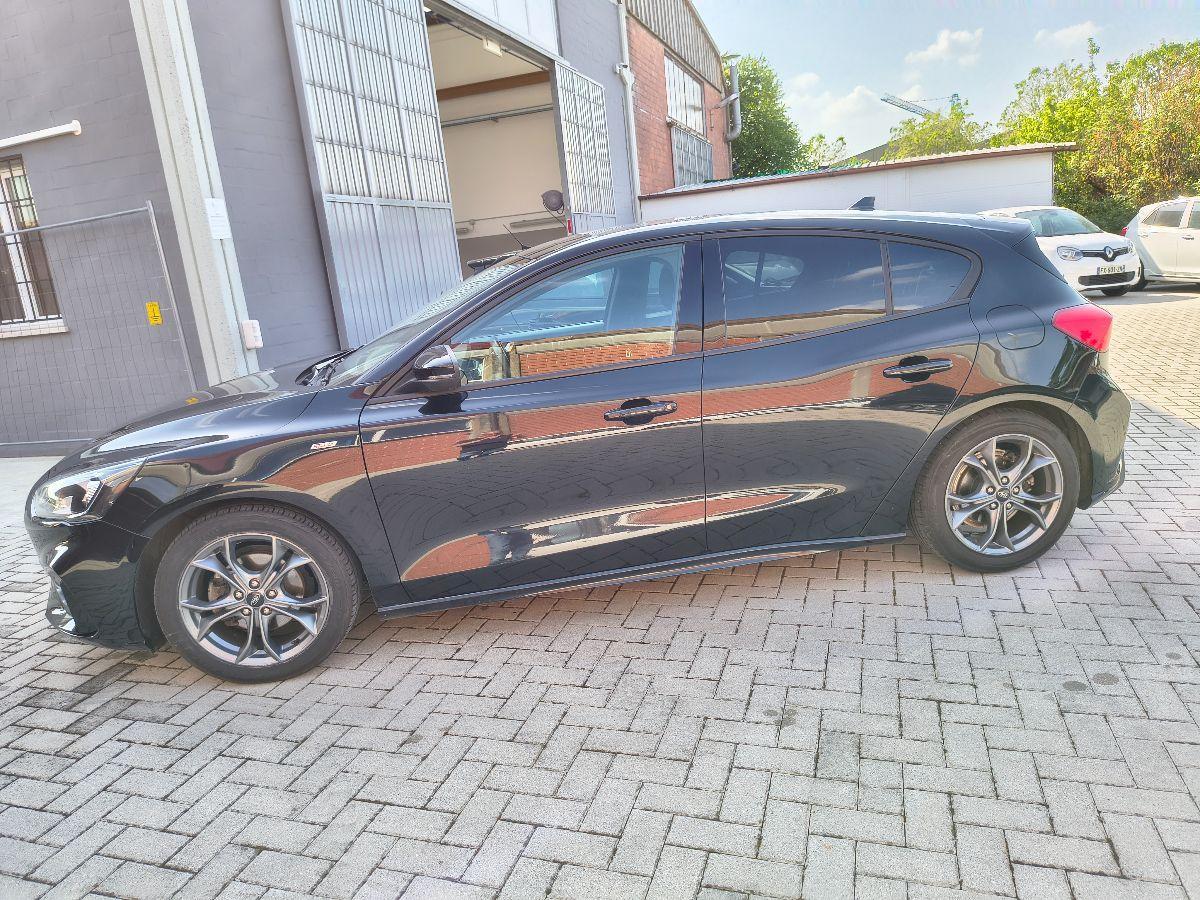 FORD - Focus - 1.0 EcoB. 125 S&S ST Line Bus.