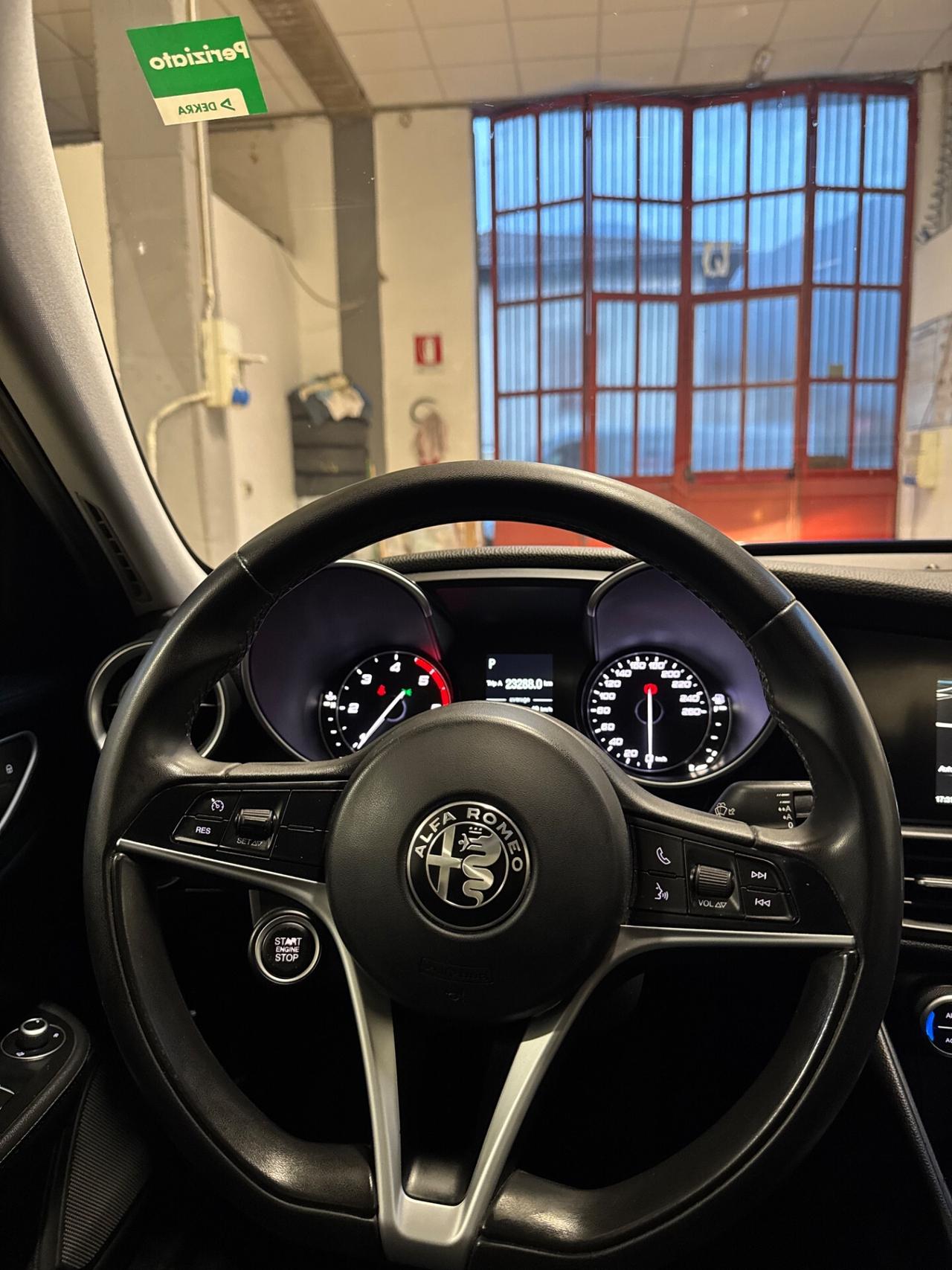 Alfa Romeo Giulia 2.2 Turbodiesel 180 CV Business Sport