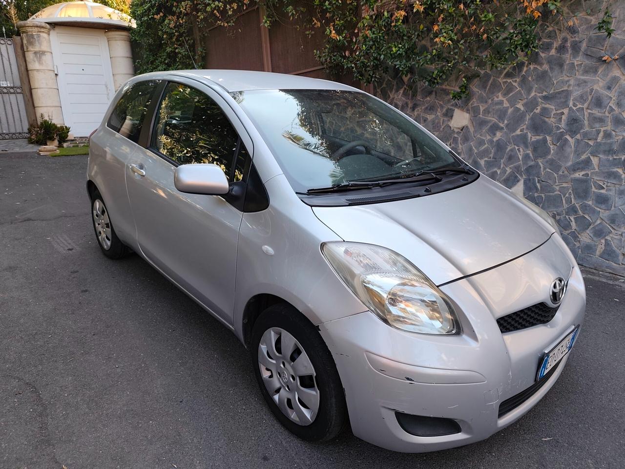Toyota Yaris 1.0 3 porte 2010