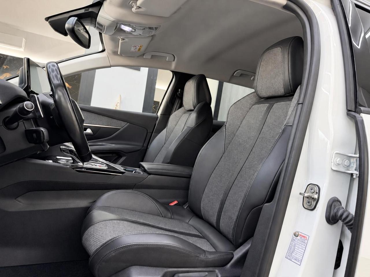 Peugeot 3008 BlueHDi 1.5 Diesel 130 cv S&S EAT8 Allure