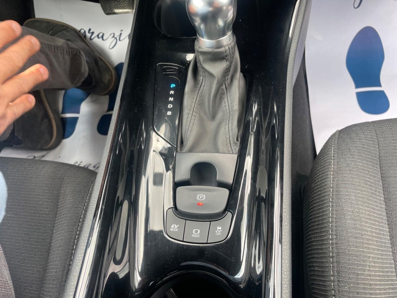 Toyota C-HR 1.8 Ibrida Neopatentati