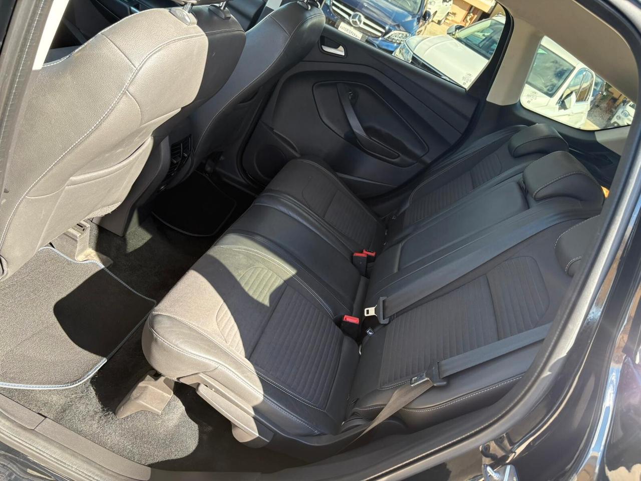 Ford Kuga 1.5 TDCI 120 CV 2wd Powershift Edition