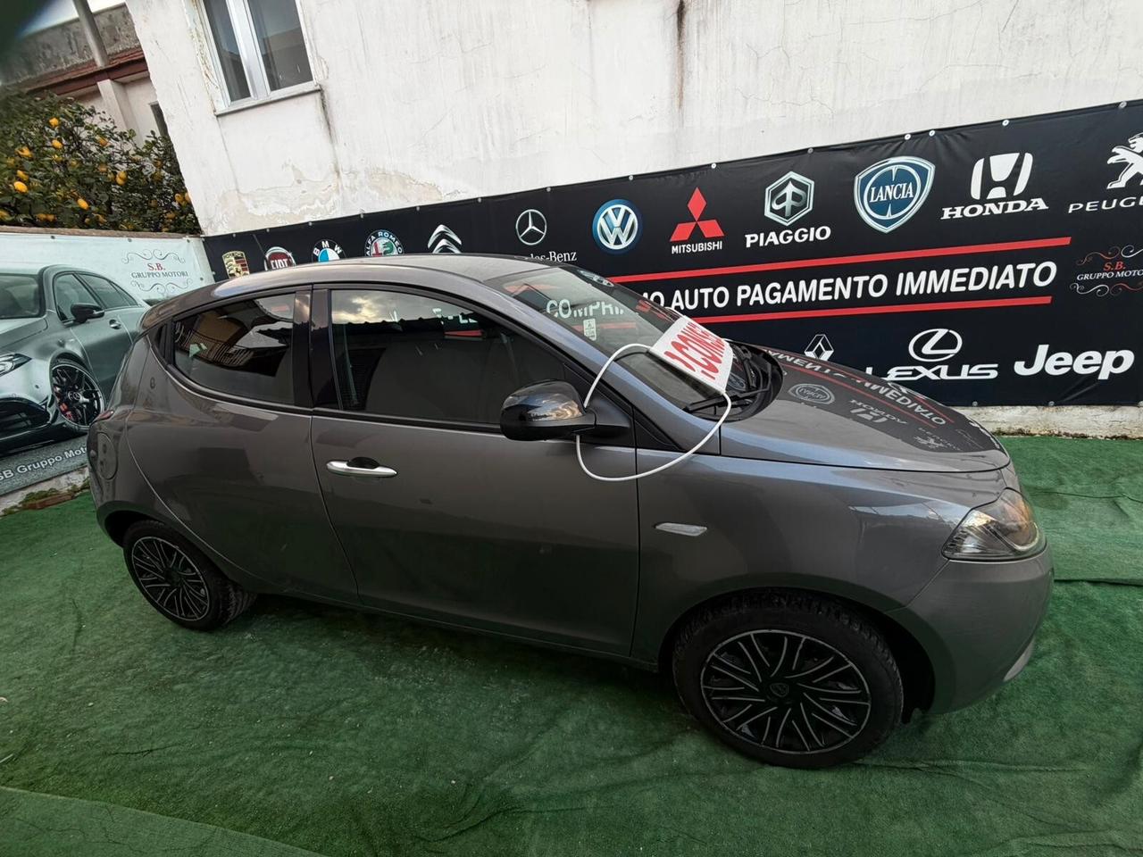 Lancia Ypsilon 1.0 FireFly Hybrid Gold FULL LEGGI!