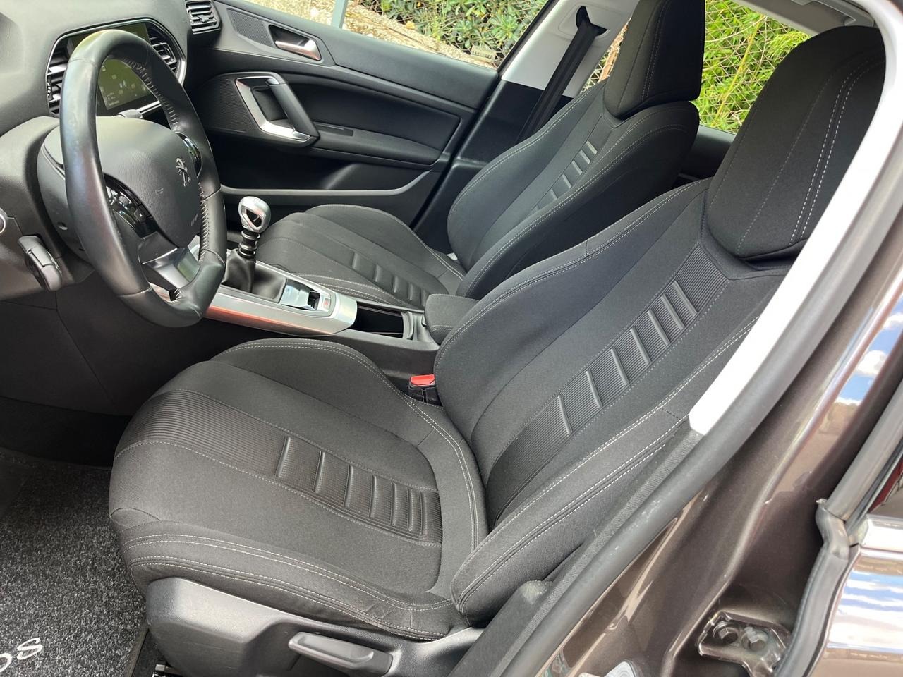 Peugeot 308 1.6 e-HDi 115 CV Stop&Start Allure
