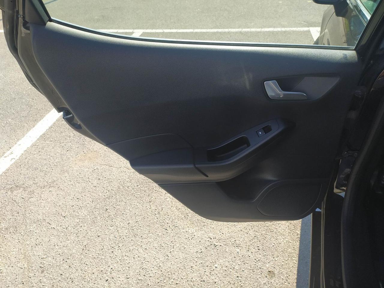 Ford Fiesta Titanium 1.1 75 cv GPL #11526