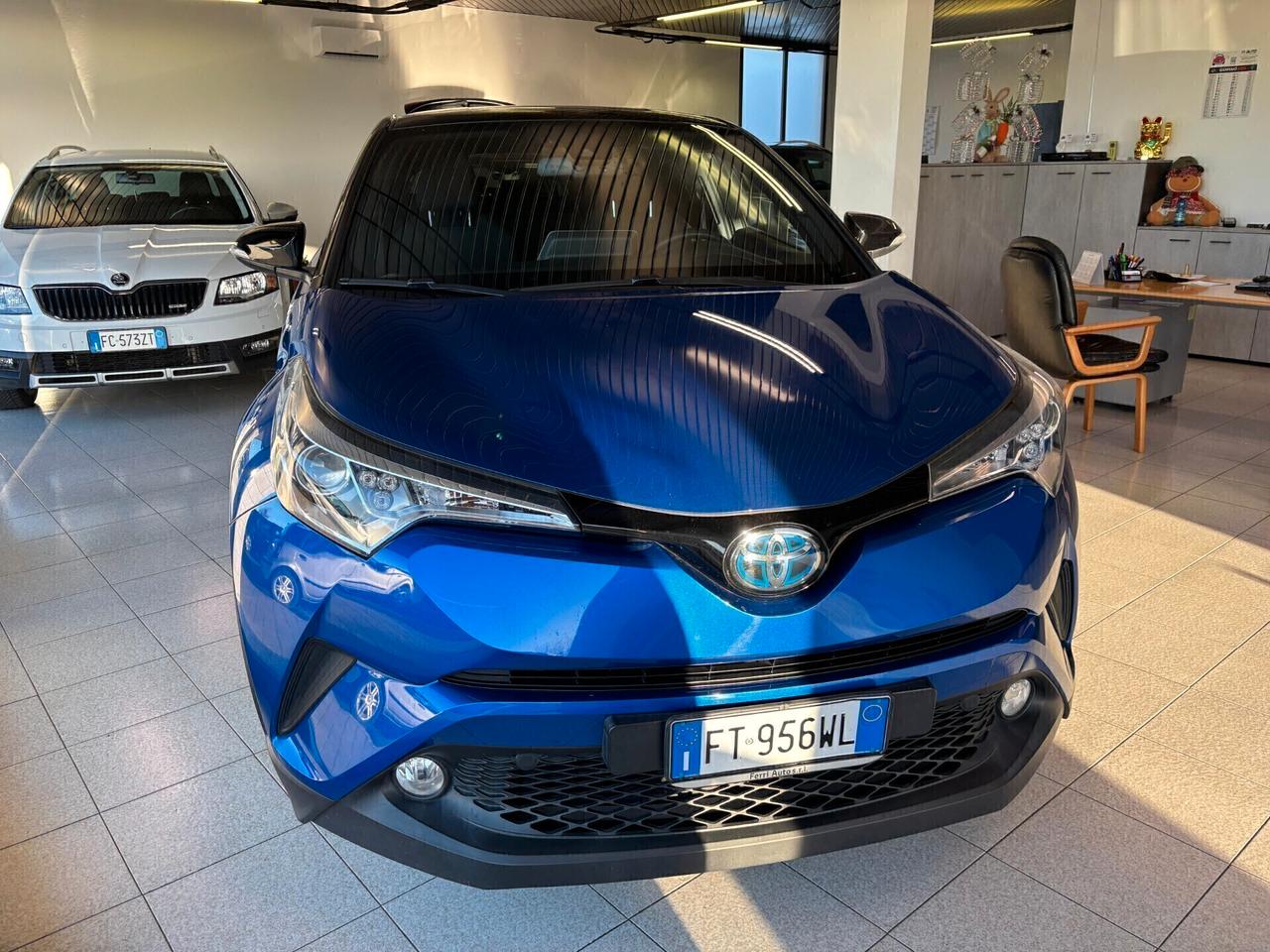 Toyota C-HR 1.8 Cambio Automatico Neopatentati