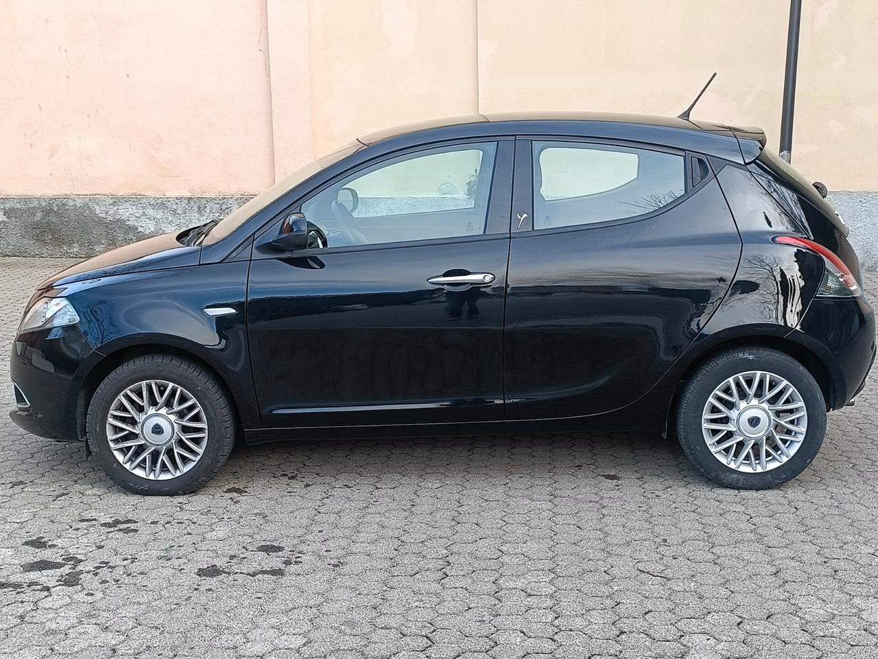Lancia Ypsilon 1.3 MJT 16V 95 CV 5 porte S&S Gold