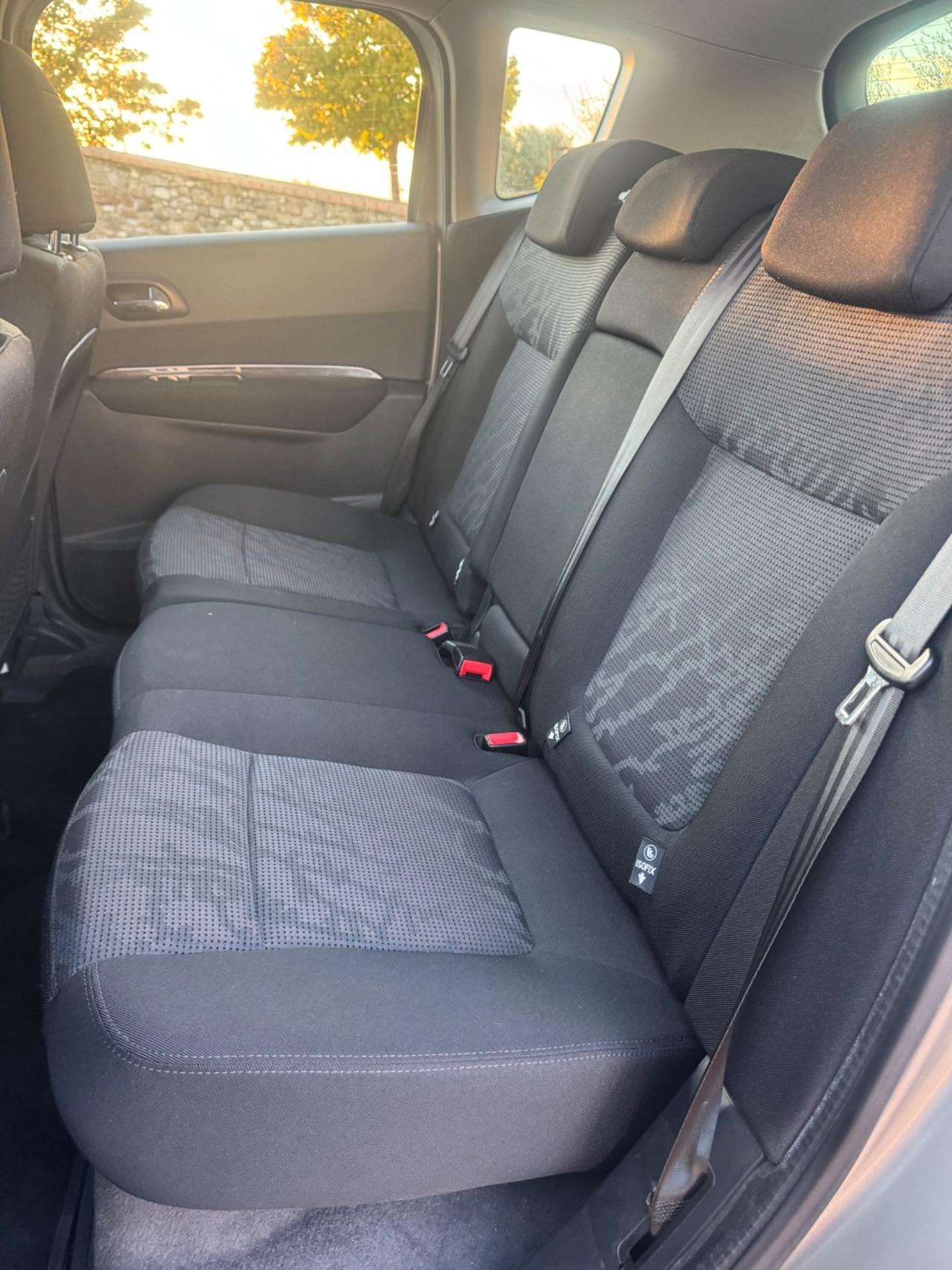 Peugeot 3008 1.6 HDi 112CV 2011