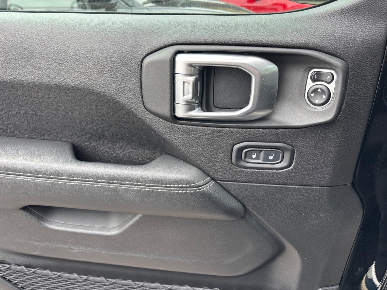 Jeep Wrangler Unlimited 2.2 Mjt II Sahara