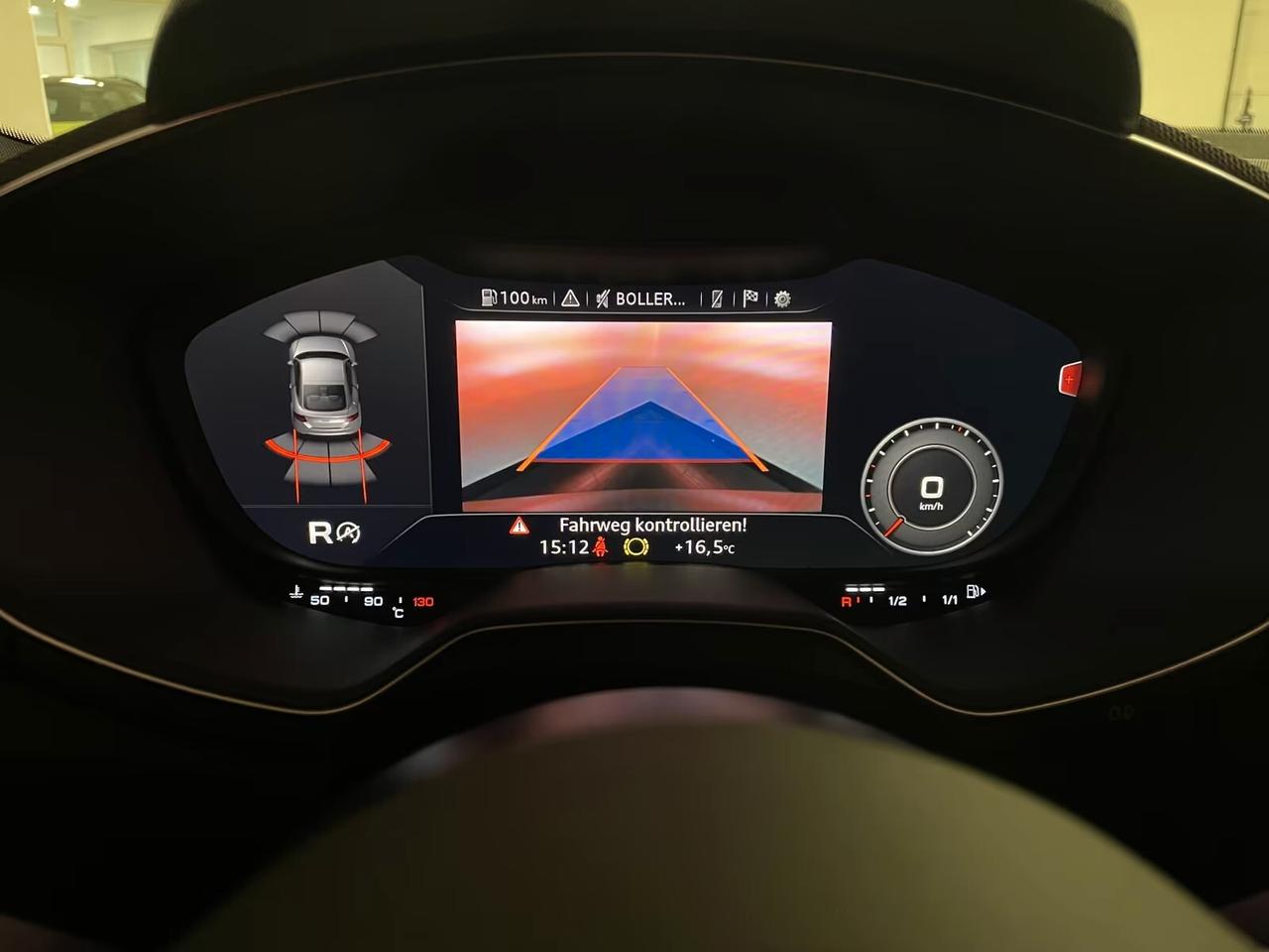 Audi TT RS 2.5 TFSI quattro scarico sportivo telecamera