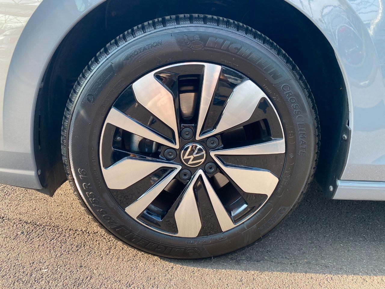 Volkswagen Golf 1.5 TSI 116 CV LIFE GOAL, WINTER PACK, FARI LED, CARPLAY, LUCI AMBIENTE