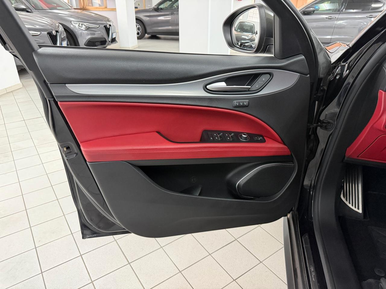 Alfa Romeo Stelvio 2.2 TD 210 CV B-TECH SEDILI VELOCE SPORTIVI AT8 Q4 RETROCAMERA PINZE ROSSO PADDLE UNICO PROPRIETARIO