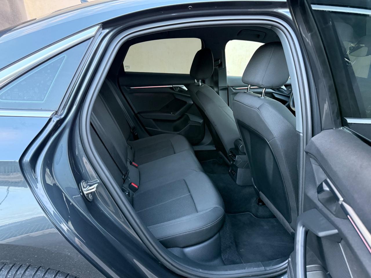 Audi A3 Sedan 35 TDI S tronic Business Advanced