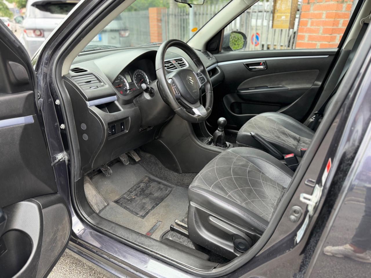 Suzuki Swift 1.2 VVT 5 porte Posh Limited Edition