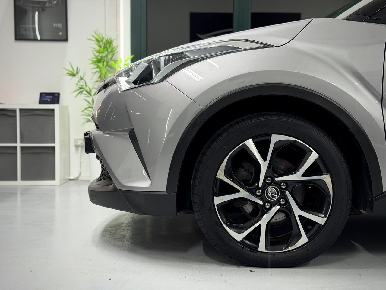 Toyota C-HR 1.8 Hybrid E-CVT Style
