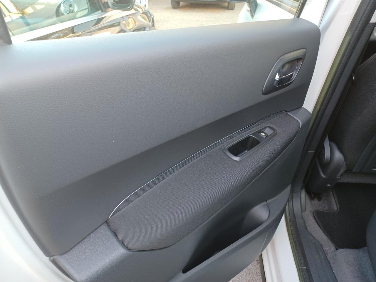 Peugeot 3008 1.6 HDi UNICO PROPRIETARIO NAVI