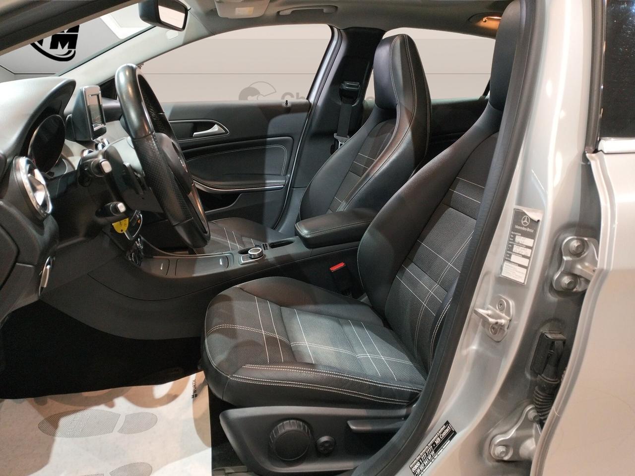 Mercedes-Benz GLA 220 d Sport 170cv auto *TETTO APRIBILE*