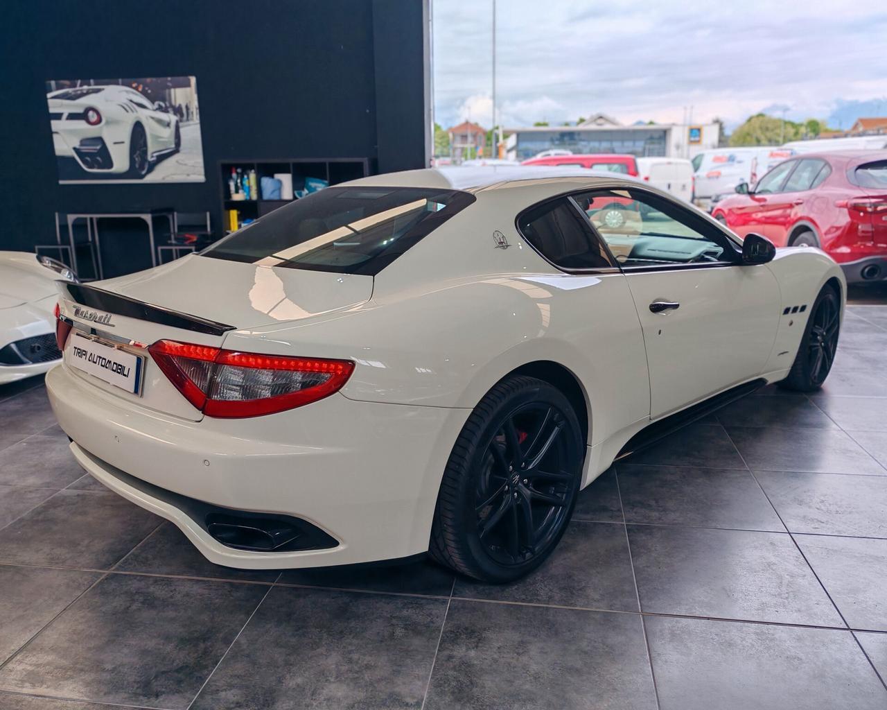 Maserati GranTurismo 4.7 V8 Sport MC-Line