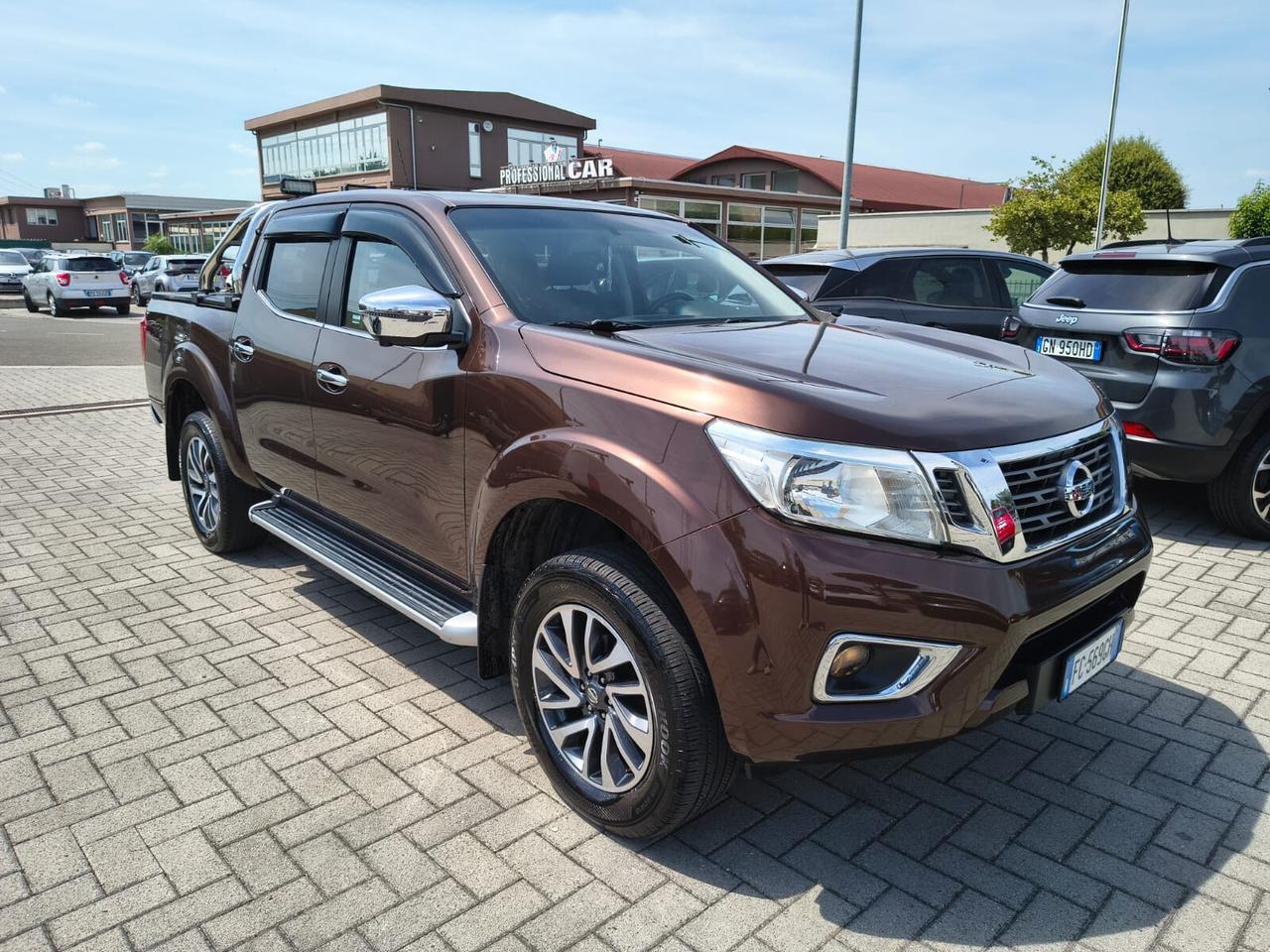 Nissan Navara 2.3 dCi 4WD Double Cab 190CV *5 POSTI*