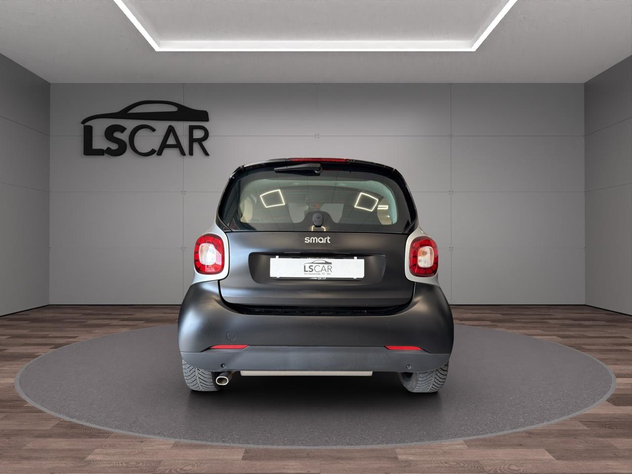 Smart fortwo coupe 0.9 Passion Turbo 90cv - Unico proprietario - Promo finanziamento - Cerchi in lega 16" - Luci Led - Tetto panoramico - Schermo touch - Sport Pack