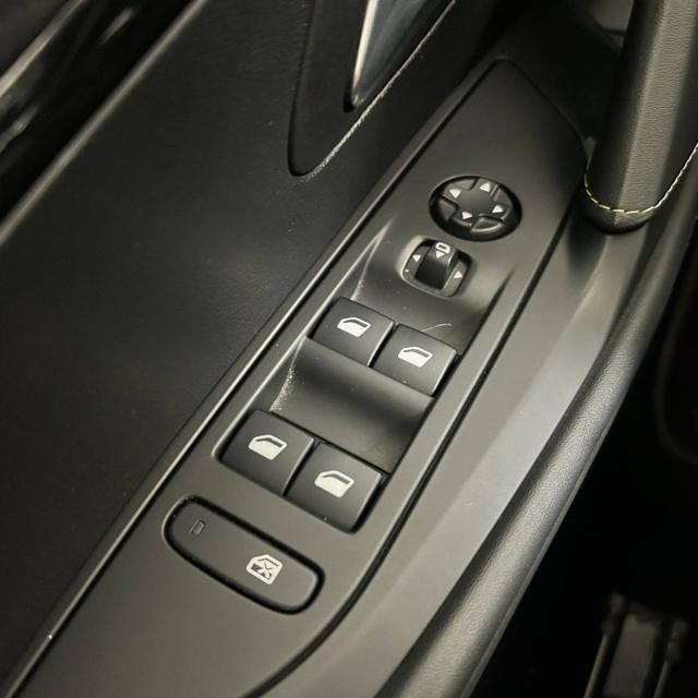 PEUGEOT 208 motore elettrico 136 CV 5 porte GT Pack TETTO