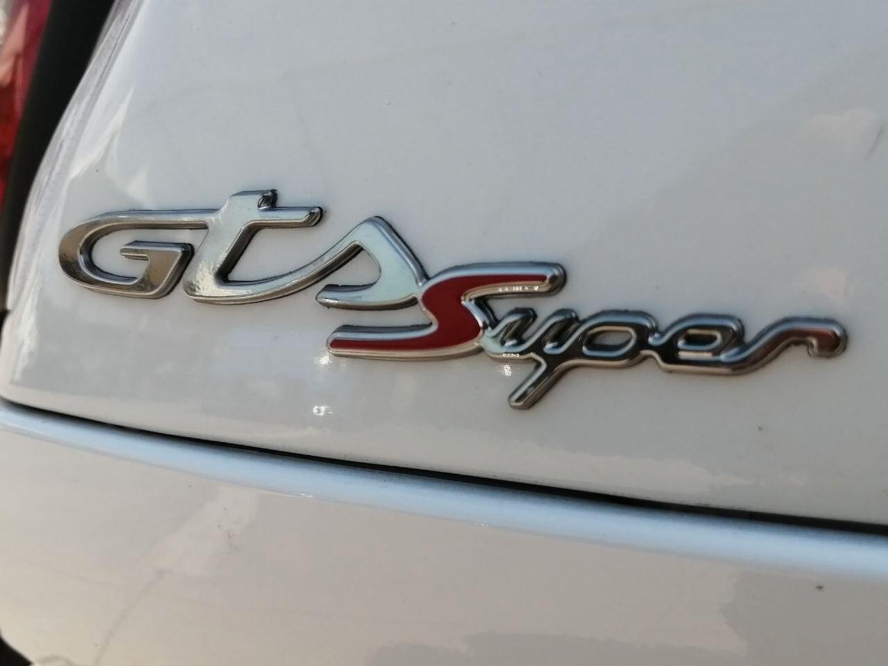 Piaggio Vespa 300 GTS hpe SUPER RACING SIXTIES