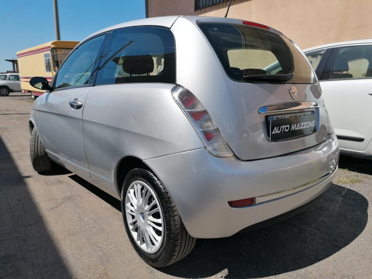 Lancia Ypsilon 1.3 MJT 75 CV(neopatentati)