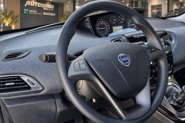 LANCIA Ypsilon HYBRID SILVER