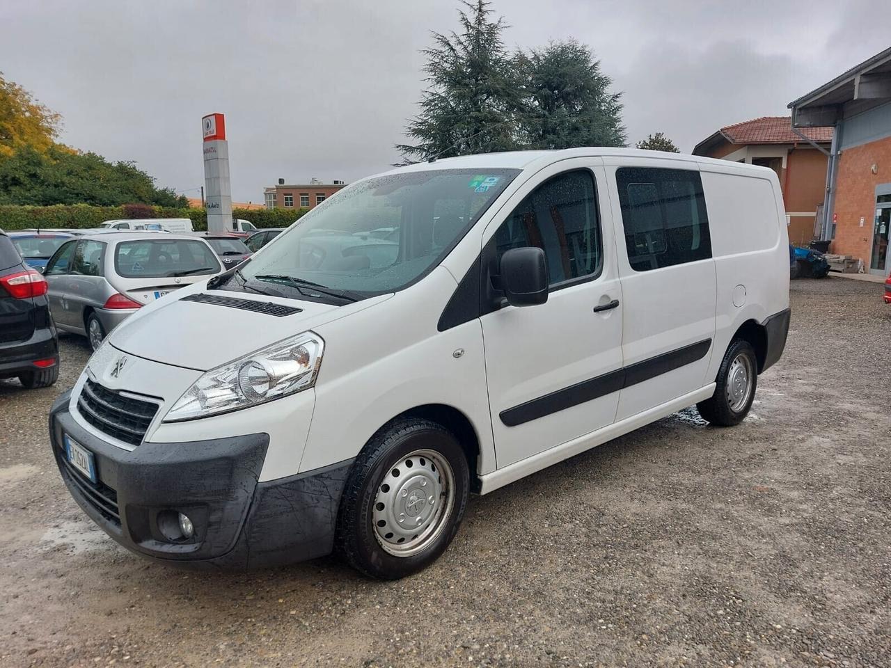 Peugeot Expert Tepee Mix 2.0 HDi 128CV AUTOCARRO 6 POSTI