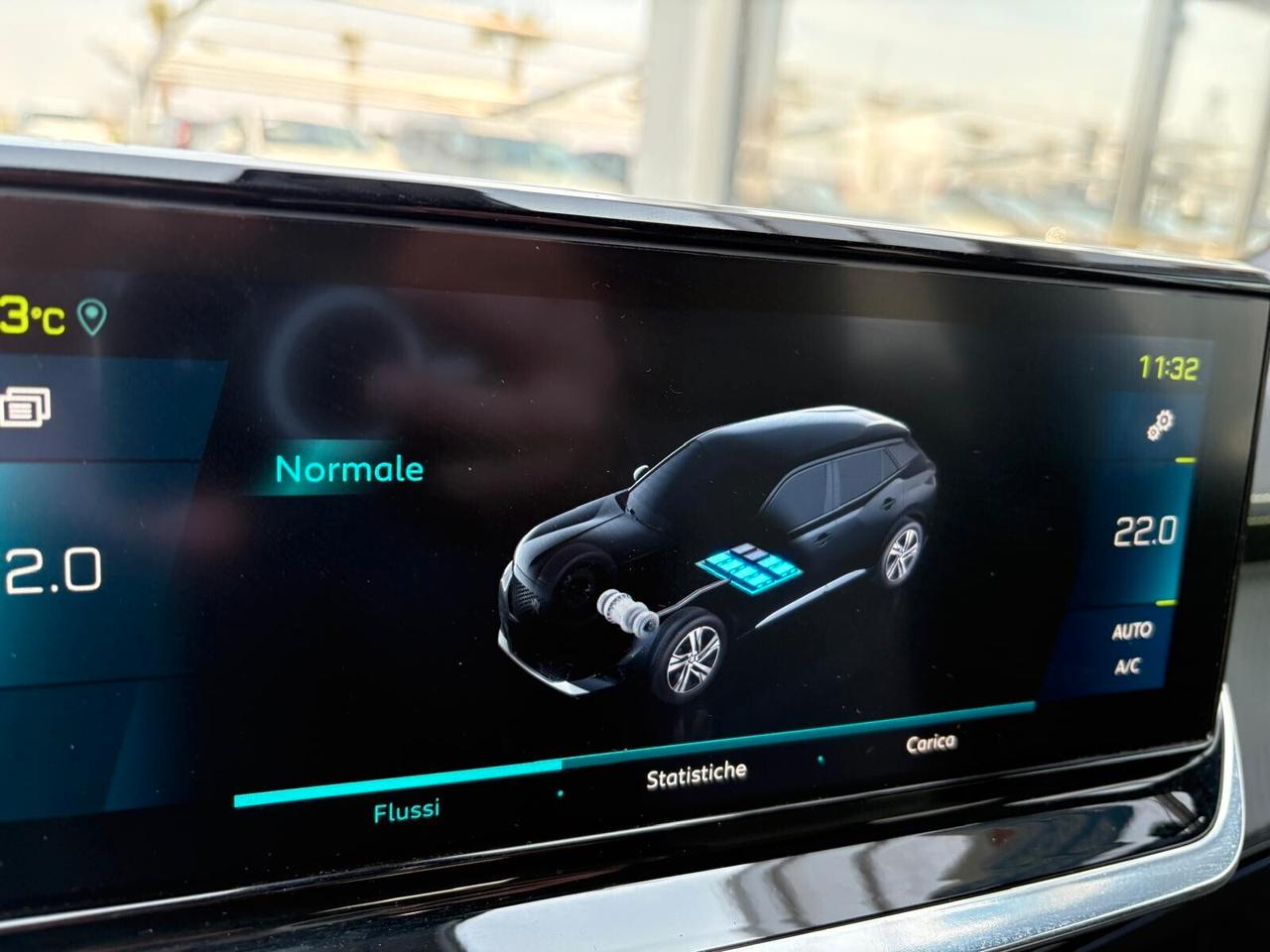 Peugeot 2008 GT motore elettrico 136 CV SPOTICAR