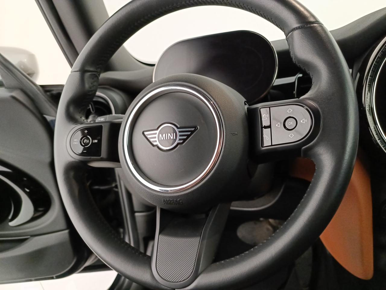 MINI Mini IV F56 2021 3p - Mini 3p 1.5 Cooper Yours Premium Plus Package auto