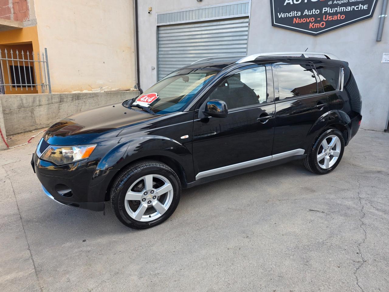 Mitsubishi Outlander 2.0 DI-D Instyle 7 p.ti DPF